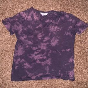 Purple reverse tie dye v-neck shirt